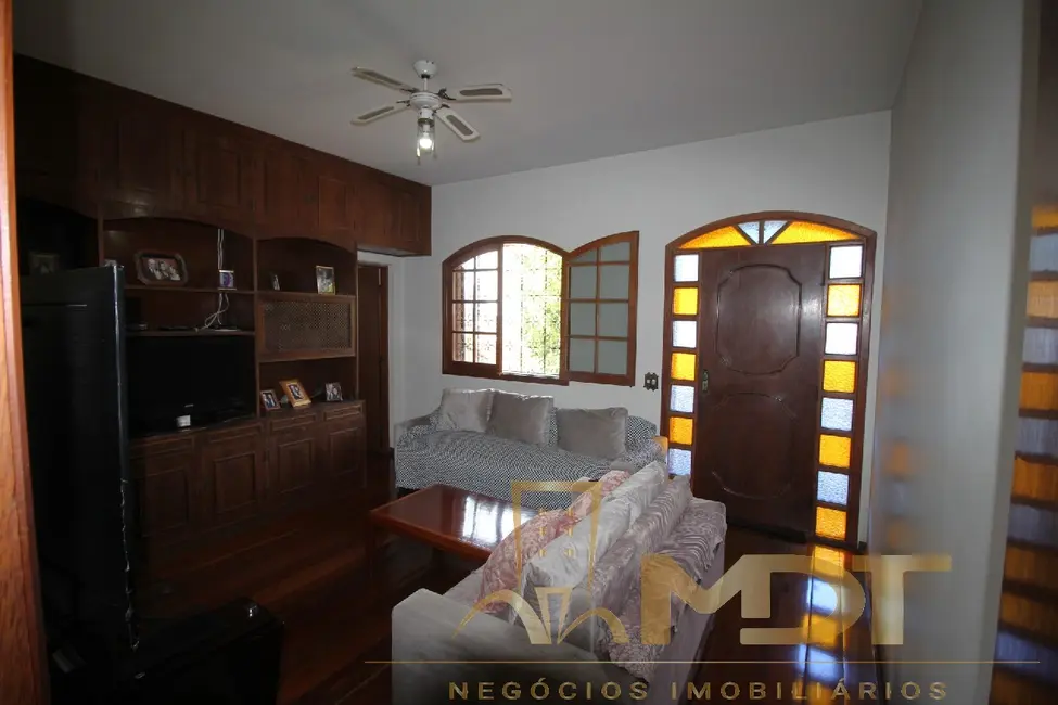 Foto 9 de Casa com 5 quartos à venda, 400m2 em Vila Cloris, Belo Horizonte - MG