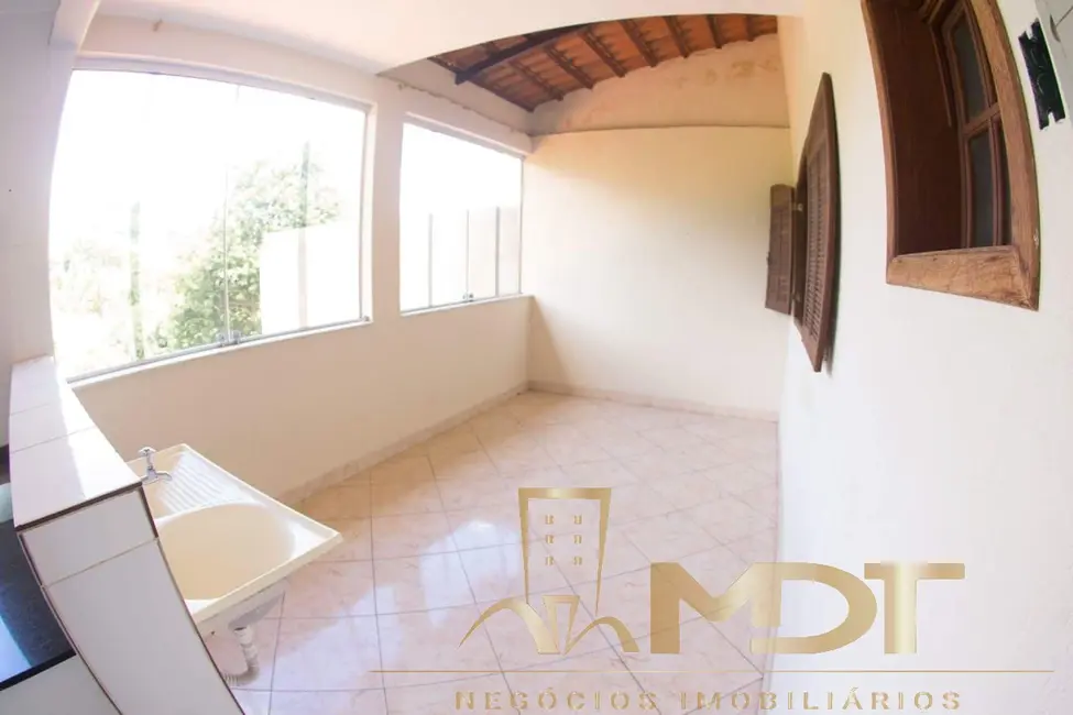 Foto 1 de Casa com 3 quartos à venda, 90m2 em Belo Vale, Santa Luzia - MG
