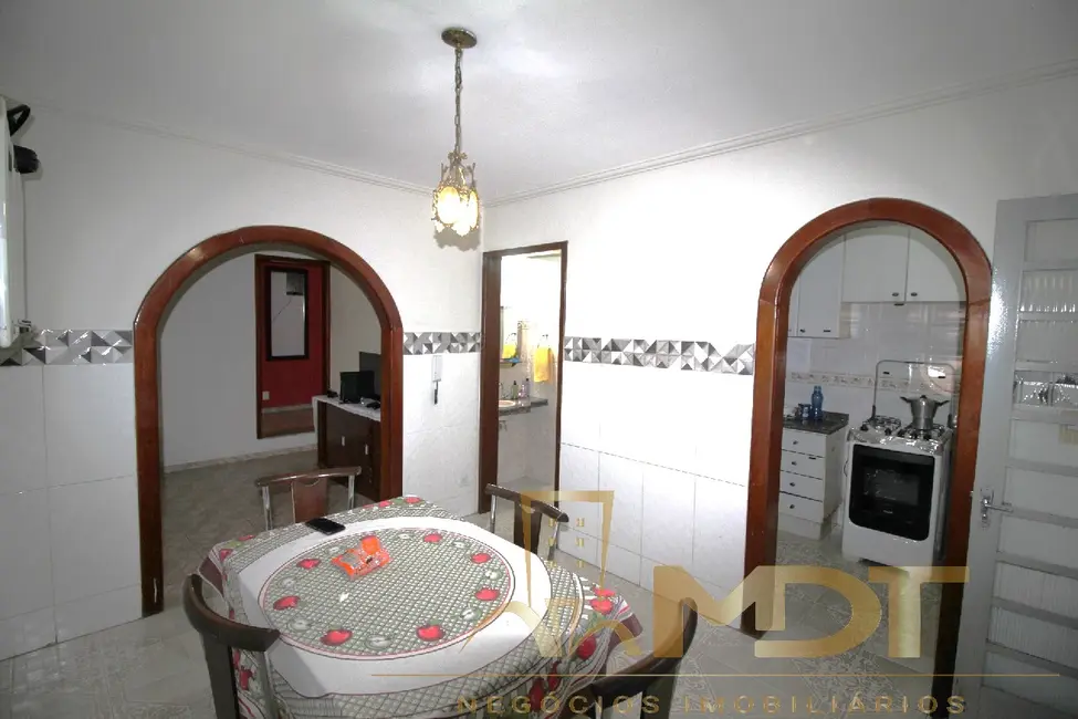 Casa com 4 quartos à venda, 200m2 em Santa Mônica, Belo Horizonte - MG - imagem 8 Foto 8 de Casa com 4 quartos à venda, 200m2 em Santa Mônica, Belo Horizonte - MG