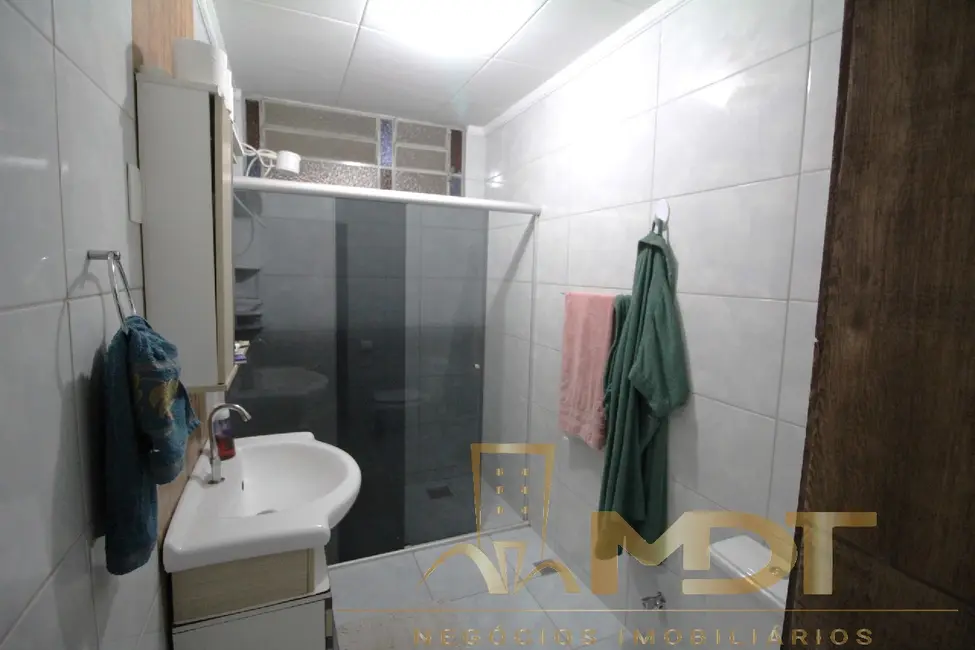 Casa com 4 quartos à venda, 200m2 em Santa Mônica, Belo Horizonte - MG - imagem 6 Foto 6 de Casa com 4 quartos à venda, 200m2 em Santa Mônica, Belo Horizonte - MG
