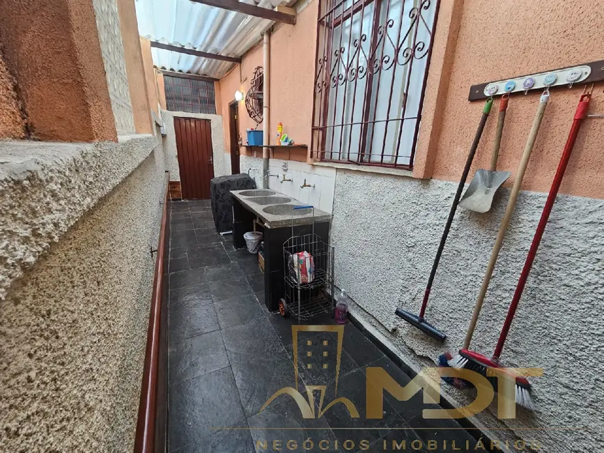 Foto 3 de Casa com 4 quartos à venda em Santa Amélia, Belo Horizonte - MG