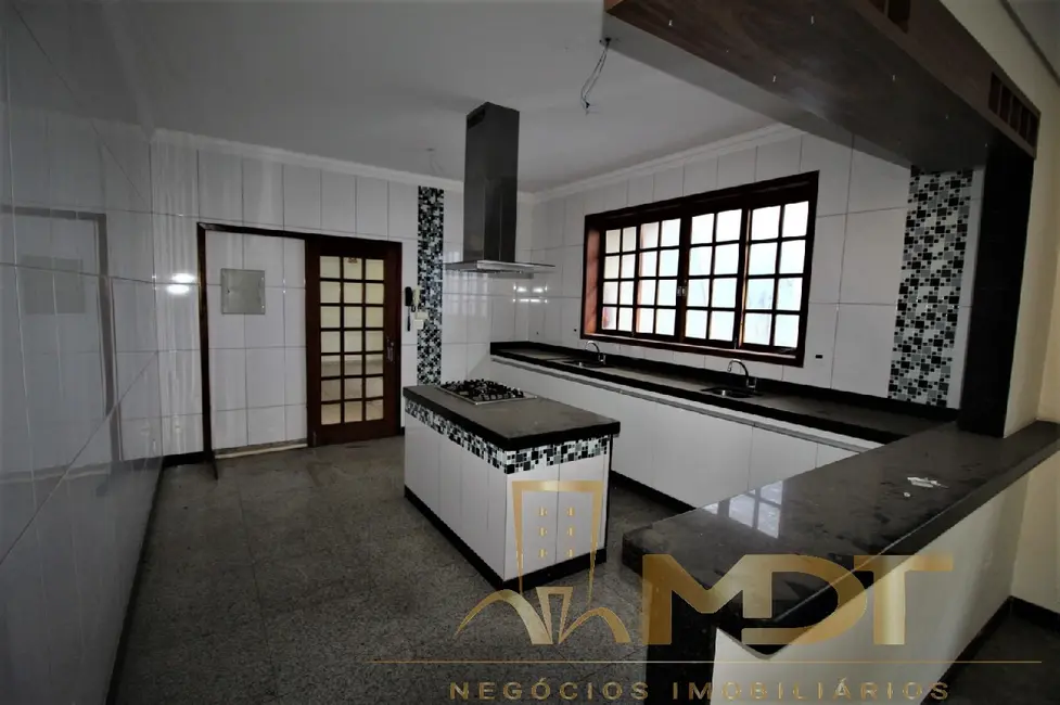 Casa com 3 quartos à venda, 260m2 em Braúnas, Belo Horizonte - MG - imagem 9 Foto 9 de Casa com 3 quartos à venda, 260m2 em Braúnas, Belo Horizonte - MG