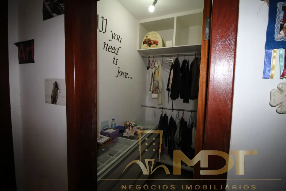 Casa com 4 quartos à venda, 500m2 em Garças, Belo Horizonte - MG - imagem 6 Foto 6 de Casa com 4 quartos à venda, 500m2 em Garças, Belo Horizonte - MG