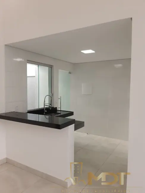 Casa de Condomínio com 3 quartos à venda, 90m2 em Sao Jose Da Lapa - MG - imagem 6 Foto 6 de Casa de Condomínio com 3 quartos à venda, 90m2 em Sao Jose Da Lapa - MG