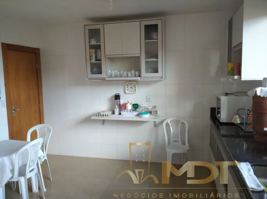 Casa com 4 quartos à venda, 300m2 em Santa Mônica, Belo Horizonte - MG - imagem 7 Foto 7 de Casa com 4 quartos à venda, 300m2 em Santa Mônica, Belo Horizonte - MG