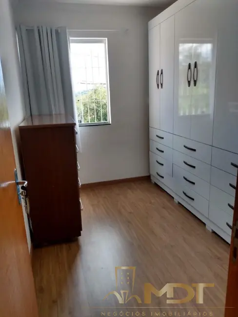 Foto 5 de Casa com 2 quartos à venda, 78m2 em Monte Carlo, Santa Luzia - MG