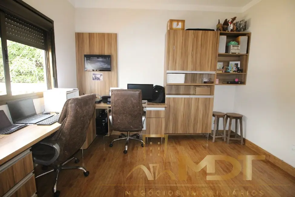 Casa com 5 quartos à venda, 220m2 em Copacabana, Belo Horizonte - MG - imagem 2 Foto 2 de Casa com 5 quartos à venda, 220m2 em Copacabana, Belo Horizonte - MG