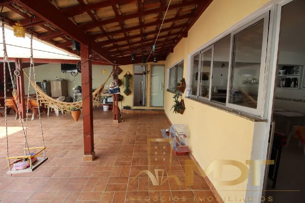 Casa com 5 quartos à venda, 220m2 em Copacabana, Belo Horizonte - MG - imagem 9 Foto 9 de Casa com 5 quartos à venda, 220m2 em Copacabana, Belo Horizonte - MG