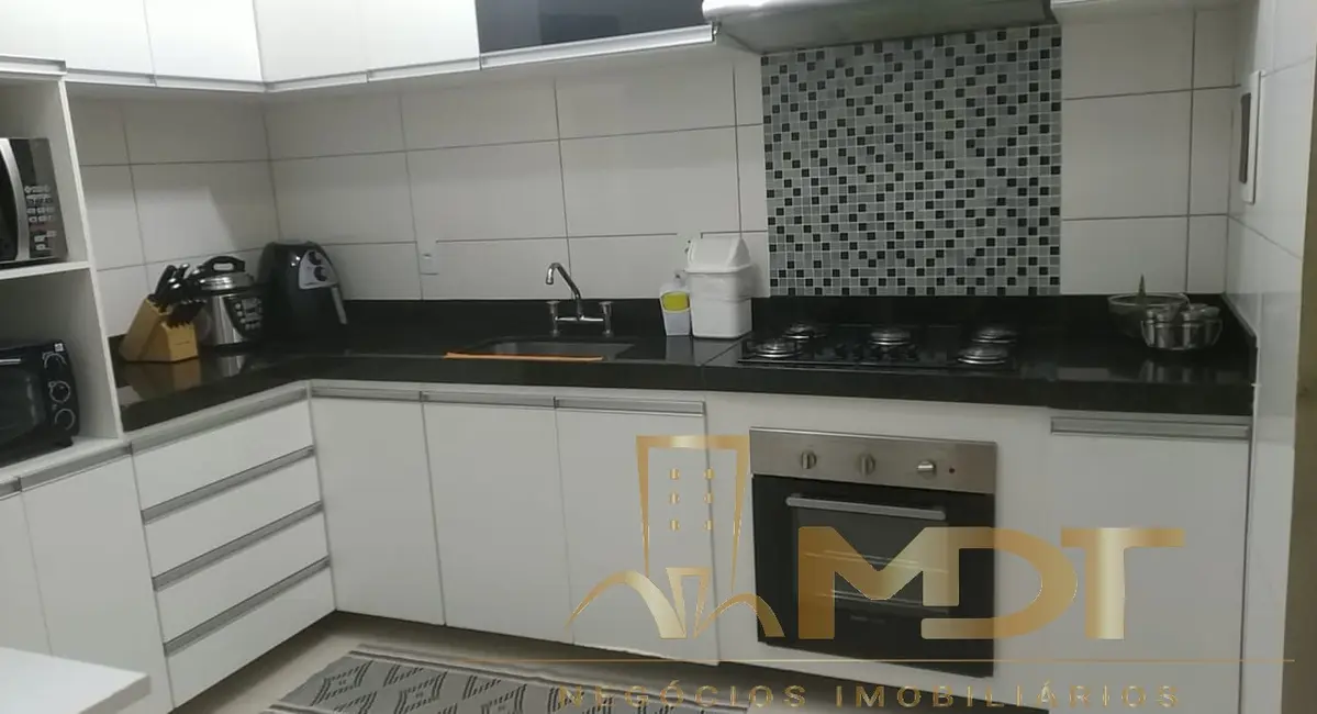 Foto 7 de Casa com 3 quartos à venda, 180m2 em Floramar, Belo Horizonte - MG