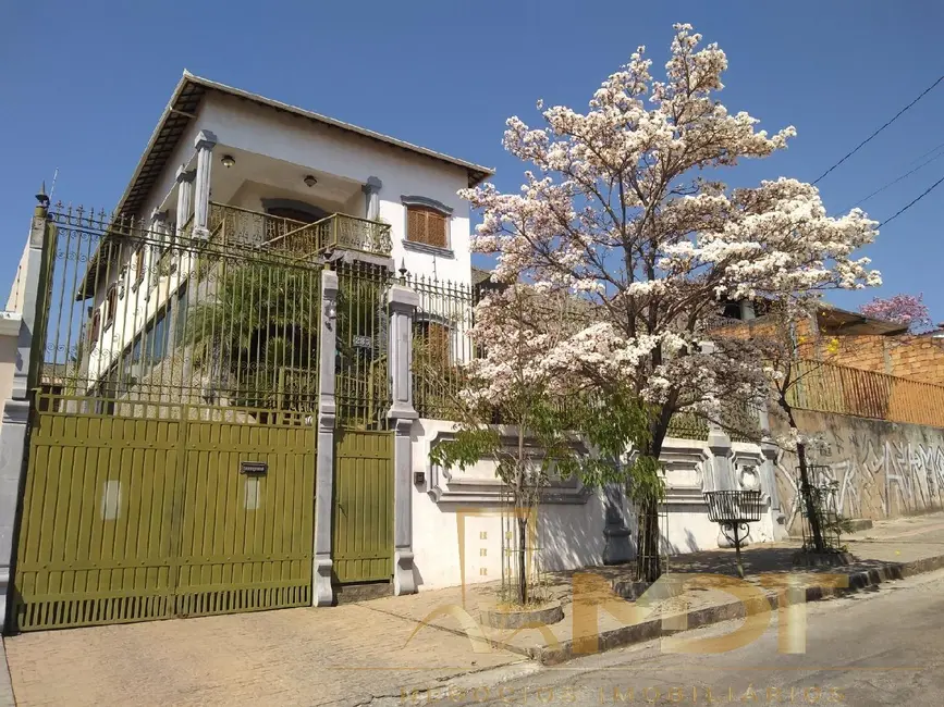 Foto 1 de Casa com 4 quartos à venda, 463m2 em Trevo, Belo Horizonte - MG
