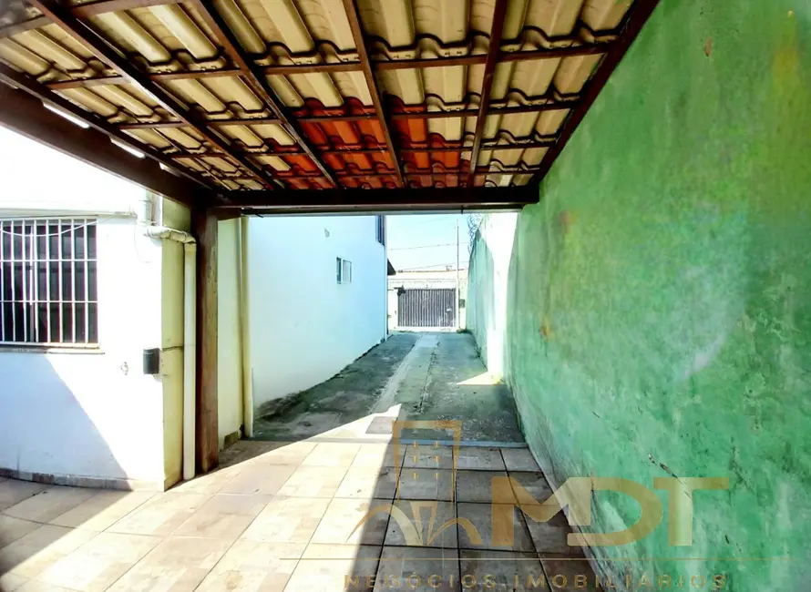 Casa com 4 quartos à venda, 157m2 em São Bernardo, Belo Horizonte - MG - imagem 8 Foto 8 de Casa com 4 quartos à venda, 157m2 em São Bernardo, Belo Horizonte - MG