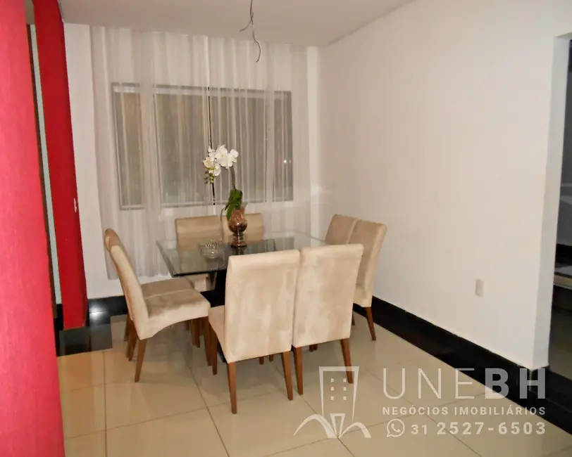 Casa com 4 quartos à venda, 189m2 em Heliópolis, Belo Horizonte - MG - imagem 4 Foto 4 de Casa com 4 quartos à venda, 189m2 em Heliópolis, Belo Horizonte - MG