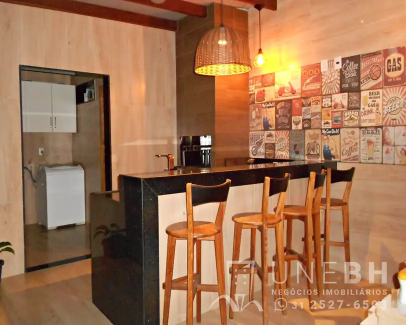 Casa com 4 quartos à venda, 189m2 em Heliópolis, Belo Horizonte - MG - imagem 1 Foto 1 de Casa com 4 quartos à venda, 189m2 em Heliópolis, Belo Horizonte - MG