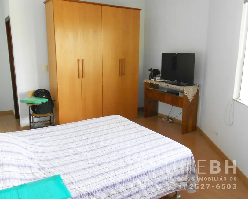 Foto 9 de Casa com 4 quartos à venda, 300m2 em Trevo, Belo Horizonte - MG