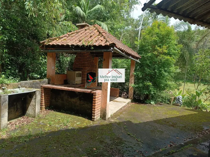 Chácara com 3 quartos à venda, 200m2 em Juquitiba - SP - imagem 2 Foto 2 de Chácara com 3 quartos à venda, 200m2 em Juquitiba - SP