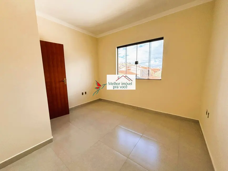 Casa com 3 quartos à venda, 140m2 em Jardim do Contorno, Pocos De Caldas - MG - imagem 4 Foto 4 de Casa com 3 quartos à venda, 140m2 em Jardim do Contorno, Pocos De Caldas - MG
