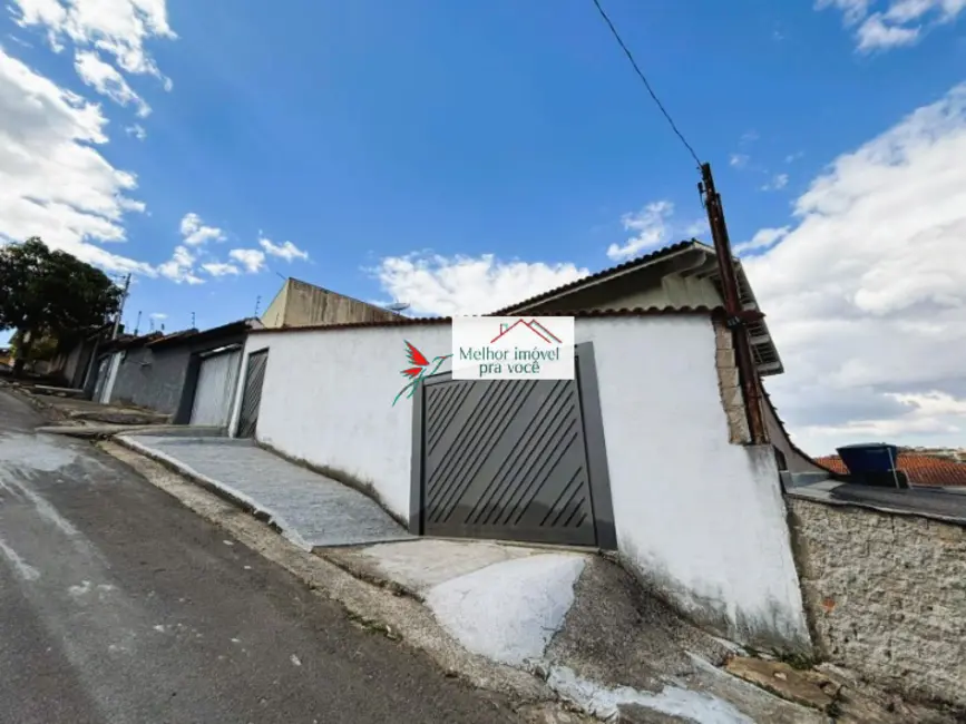 Casa com 3 quartos à venda, 140m2 em Jardim do Contorno, Pocos De Caldas - MG - imagem 8 Foto 8 de Casa com 3 quartos à venda, 140m2 em Jardim do Contorno, Pocos De Caldas - MG