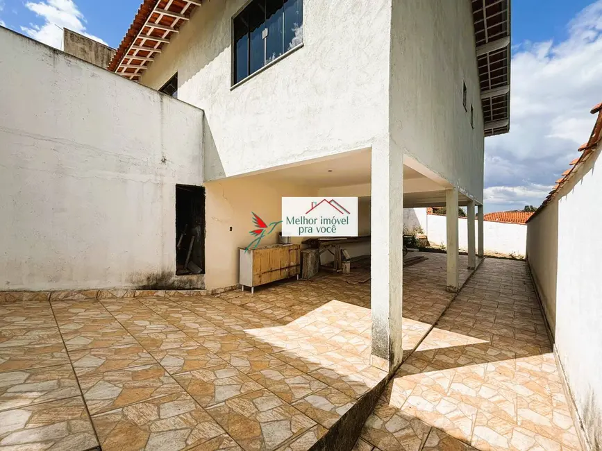 Casa com 3 quartos à venda, 140m2 em Jardim do Contorno, Pocos De Caldas - MG - imagem 3 Foto 3 de Casa com 3 quartos à venda, 140m2 em Jardim do Contorno, Pocos De Caldas - MG