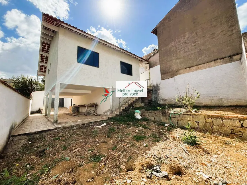 Casa com 3 quartos à venda, 140m2 em Jardim do Contorno, Pocos De Caldas - MG - imagem 6 Foto 6 de Casa com 3 quartos à venda, 140m2 em Jardim do Contorno, Pocos De Caldas - MG