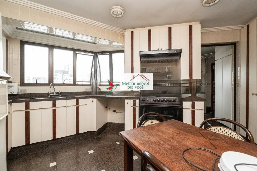 Foto 9 de Apartamento com 4 quartos à venda, 160m2 em Cerqueira César, São Paulo - SP