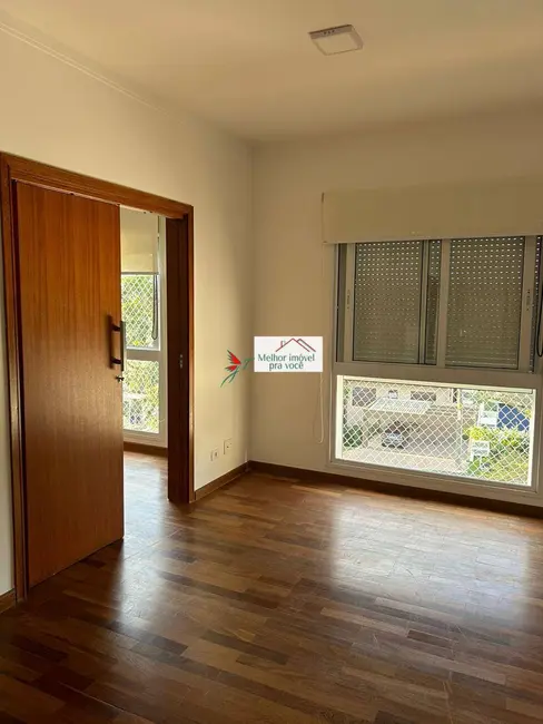 Foto 6 de Casa com 3 quartos à venda e para alugar, 275m2 em Golf Park, Carapicuiba - SP