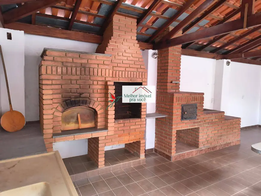 Casa com 3 quartos à venda, 240m2 em Santa Ângela, Pocos De Caldas - MG - imagem 2 Foto 2 de Casa com 3 quartos à venda, 240m2 em Santa Ângela, Pocos De Caldas - MG