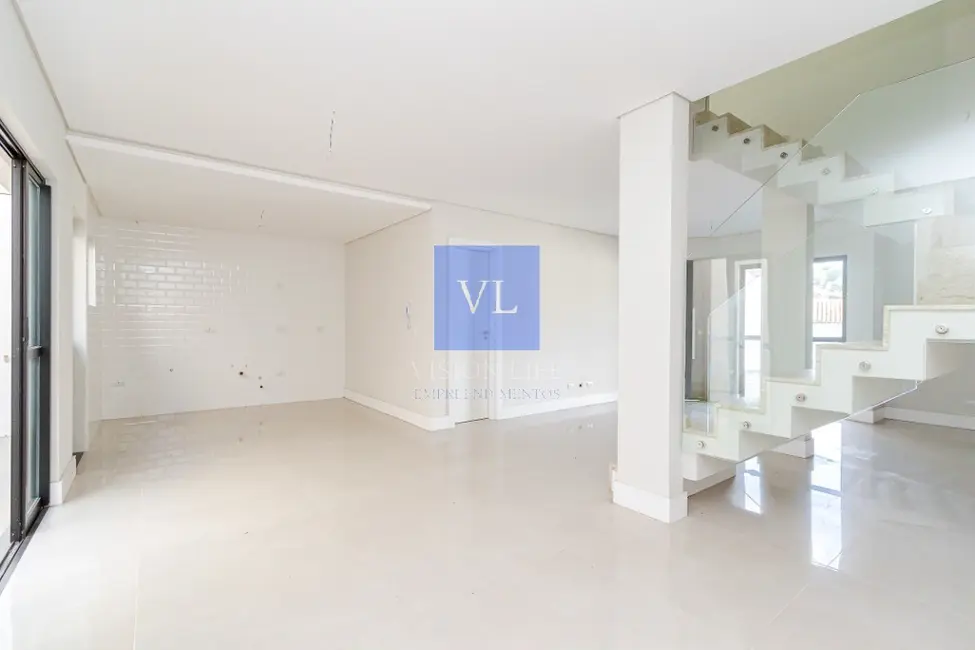Casa com 3 quartos à venda, 160m2 em Jardim Social, Curitiba - PR - imagem 8 Foto 8 de Casa com 3 quartos à venda, 160m2 em Jardim Social, Curitiba - PR