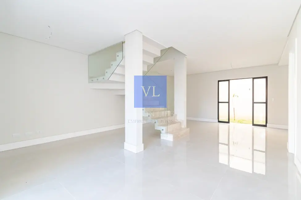 Casa com 3 quartos à venda, 160m2 em Jardim Social, Curitiba - PR - imagem 5 Foto 5 de Casa com 3 quartos à venda, 160m2 em Jardim Social, Curitiba - PR