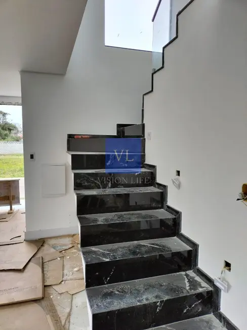 Casa de Condomínio com 3 quartos à venda, 170m2 em Santa Cândida, Curitiba - PR - imagem 6 Foto 6 de Casa de Condomínio com 3 quartos à venda, 170m2 em Santa Cândida, Curitiba - PR