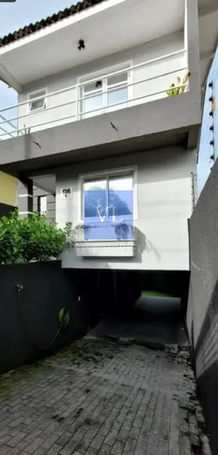 Casa com 3 quartos à venda, 141m2 em Santa Cândida, Curitiba - PR - imagem 4 Foto 4 de Casa com 3 quartos à venda, 141m2 em Santa Cândida, Curitiba - PR