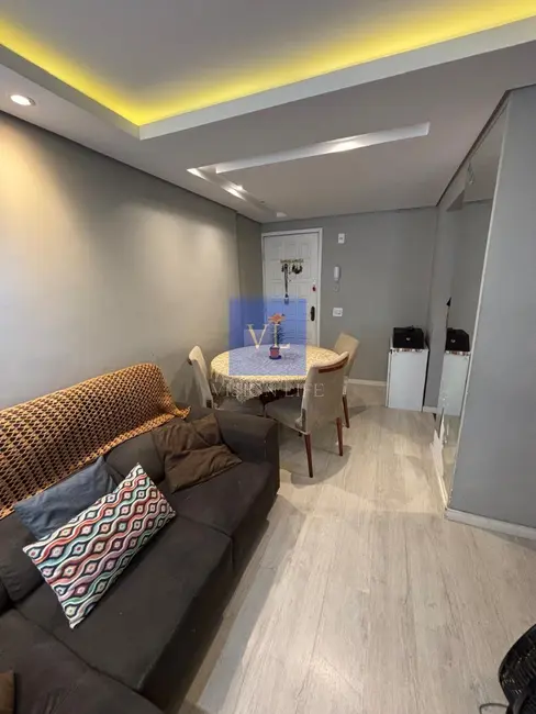 Apartamento com 3 quartos à venda, 48m2 em Sítio Cercado, Curitiba - PR - imagem 3 Foto 3 de Apartamento com 3 quartos à venda, 48m2 em Sítio Cercado, Curitiba - PR