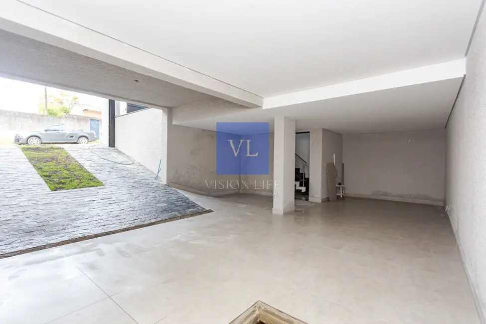 Casa com 3 quartos à venda, 242m2 em Uberaba, Curitiba - PR - imagem 3 Foto 3 de Casa com 3 quartos à venda, 242m2 em Uberaba, Curitiba - PR