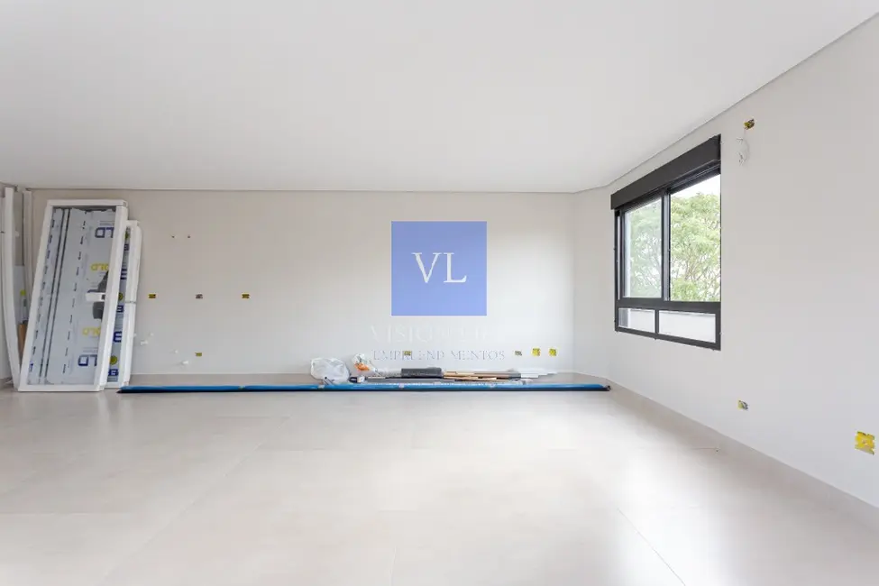 Casa com 3 quartos à venda, 242m2 em Uberaba, Curitiba - PR - imagem 8 Foto 8 de Casa com 3 quartos à venda, 242m2 em Uberaba, Curitiba - PR