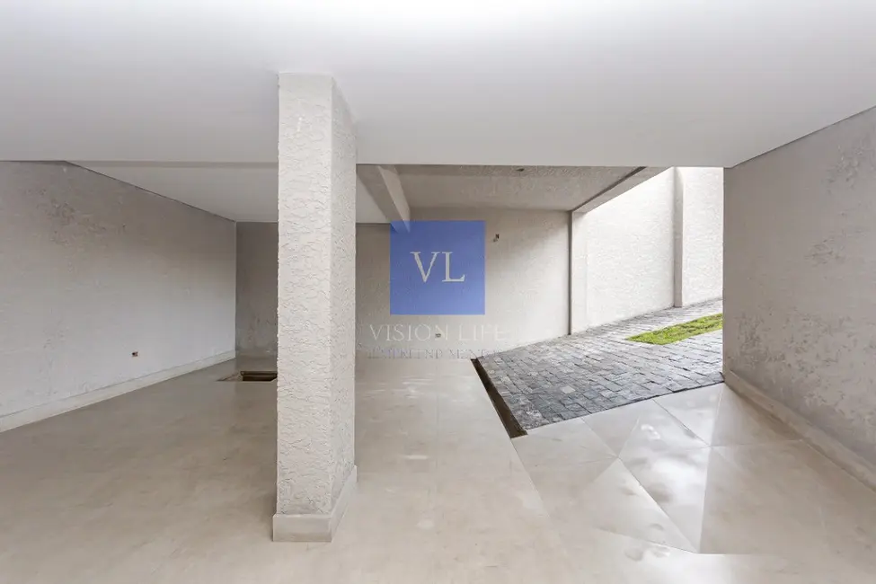 Casa com 3 quartos à venda, 242m2 em Uberaba, Curitiba - PR - imagem 4 Foto 4 de Casa com 3 quartos à venda, 242m2 em Uberaba, Curitiba - PR