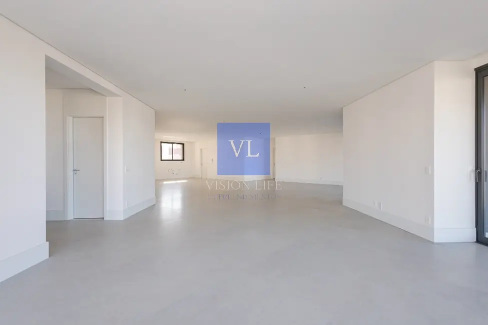 Apartamento com 3 quartos à venda, 324m2 em Água Verde, Curitiba - PR - imagem 8 Foto 8 de Apartamento com 3 quartos à venda, 324m2 em Água Verde, Curitiba - PR