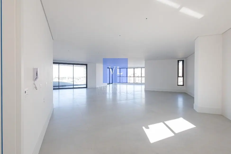 Apartamento com 3 quartos à venda, 324m2 em Água Verde, Curitiba - PR - imagem 2 Foto 2 de Apartamento com 3 quartos à venda, 324m2 em Água Verde, Curitiba - PR