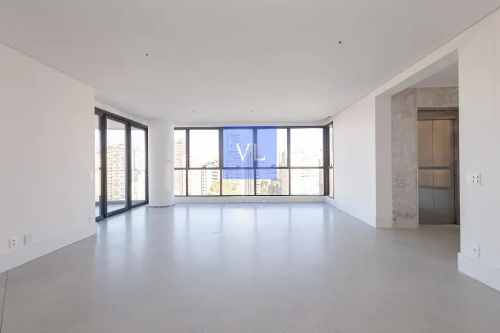 Apartamento com 3 quartos à venda, 324m2 em Água Verde, Curitiba - PR - imagem 6 Foto 6 de Apartamento com 3 quartos à venda, 324m2 em Água Verde, Curitiba - PR