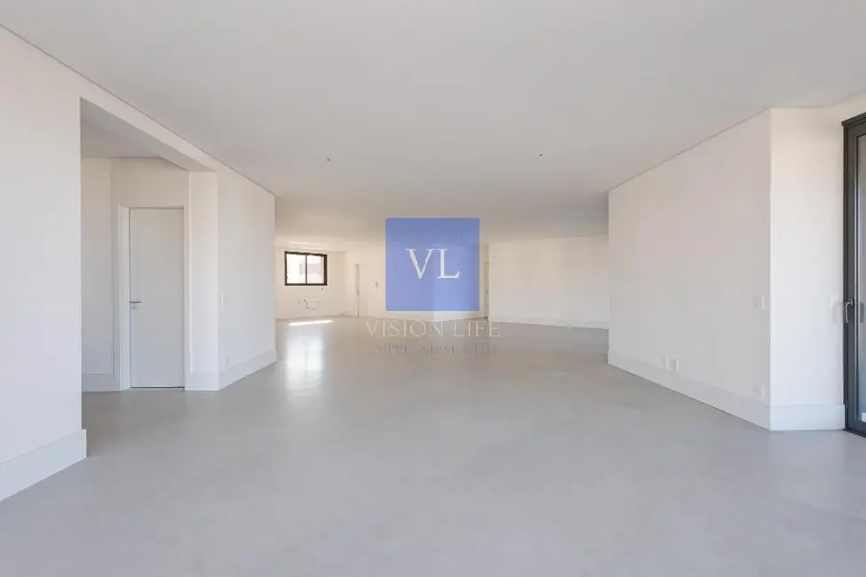 Apartamento com 3 quartos à venda, 324m2 em Água Verde, Curitiba - PR - imagem 8 Foto 8 de Apartamento com 3 quartos à venda, 324m2 em Água Verde, Curitiba - PR