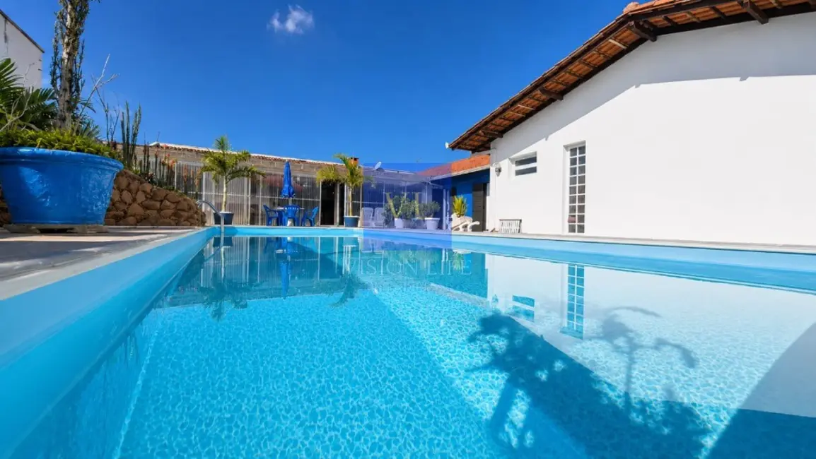 Casa com 4 quartos à venda, 700m2 em Cajuru, Curitiba - PR - imagem 6 Foto 6 de Casa com 4 quartos à venda, 700m2 em Cajuru, Curitiba - PR