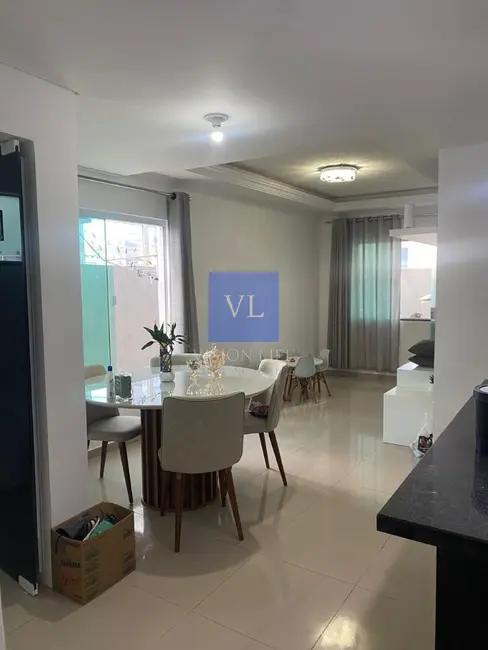 Casa com 3 quartos à venda, 91m2 em Cidade Industrial, Curitiba - PR - imagem 2 Foto 2 de Casa com 3 quartos à venda, 91m2 em Cidade Industrial, Curitiba - PR