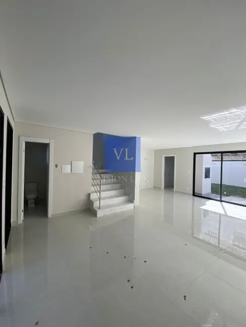 Casa de Condomínio com 3 quartos à venda, 147m2 em Água Verde, Curitiba - PR - imagem 3 Foto 3 de Casa de Condomínio com 3 quartos à venda, 147m2 em Água Verde, Curitiba - PR