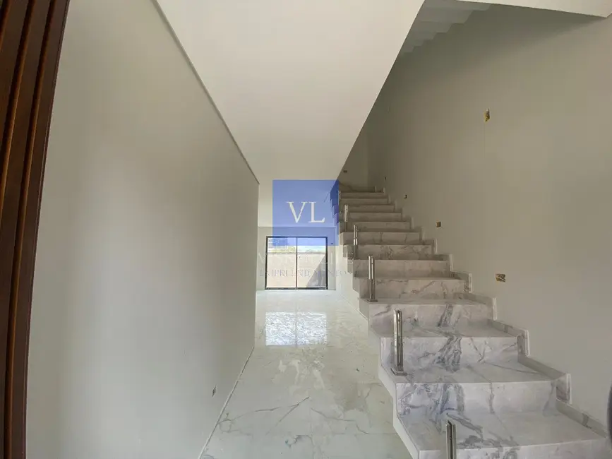Casa de Condomínio com 3 quartos à venda, 219m2 em Santa Cândida, Curitiba - PR - imagem 4 Foto 4 de Casa de Condomínio com 3 quartos à venda, 219m2 em Santa Cândida, Curitiba - PR