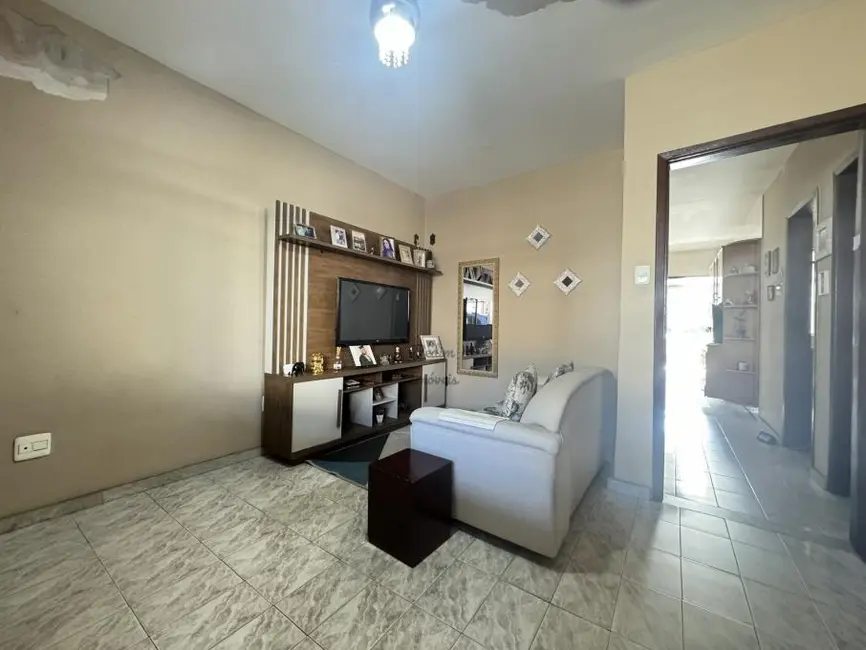 Foto 3 de Casa com 2 quartos à venda, 68m2 em Democrata, Juiz De Fora - MG