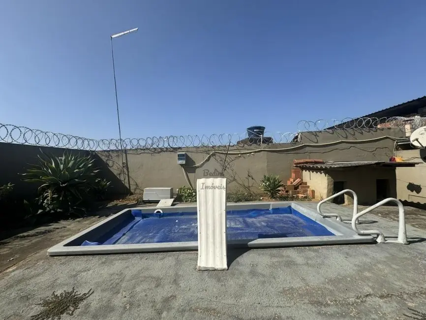 Foto 1 de Casa com 2 quartos à venda, 68m2 em Democrata, Juiz De Fora - MG