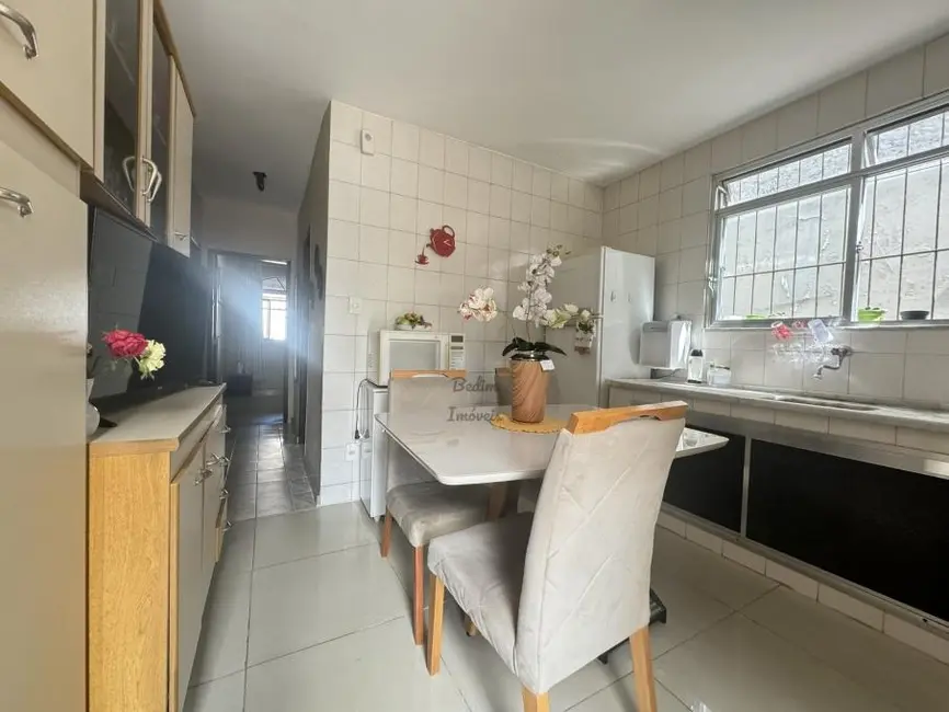 Foto 4 de Casa com 2 quartos à venda, 68m2 em Democrata, Juiz De Fora - MG