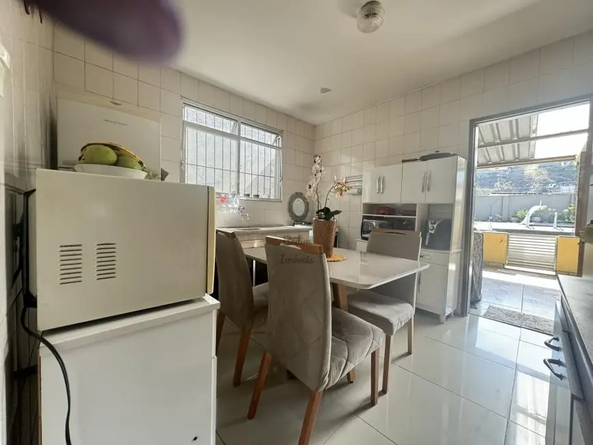 Foto 7 de Casa com 2 quartos à venda, 68m2 em Democrata, Juiz De Fora - MG