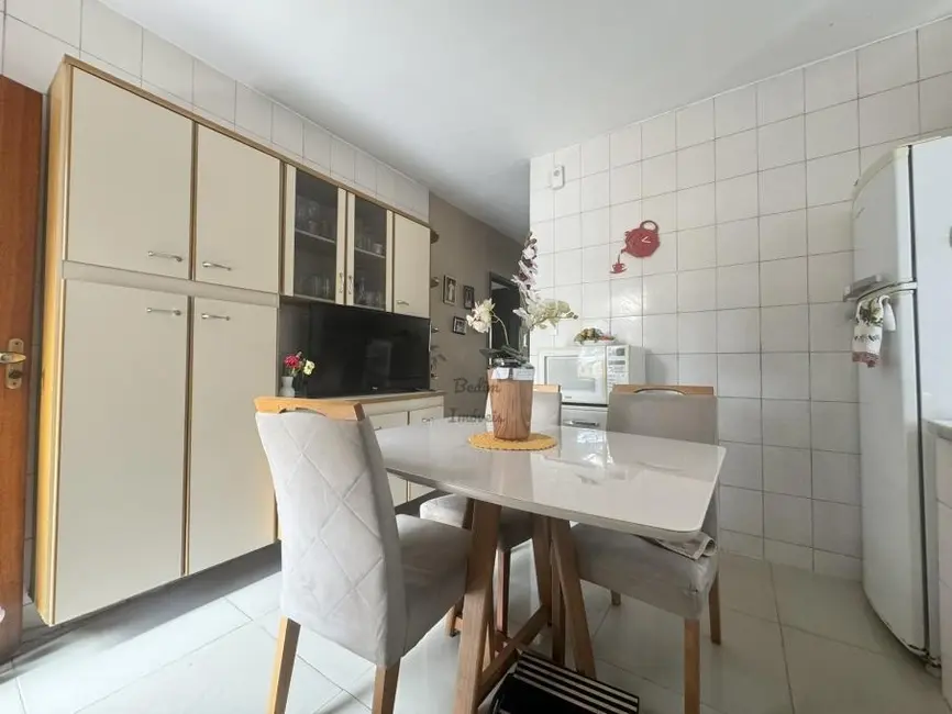 Foto 8 de Casa com 2 quartos à venda, 68m2 em Democrata, Juiz De Fora - MG