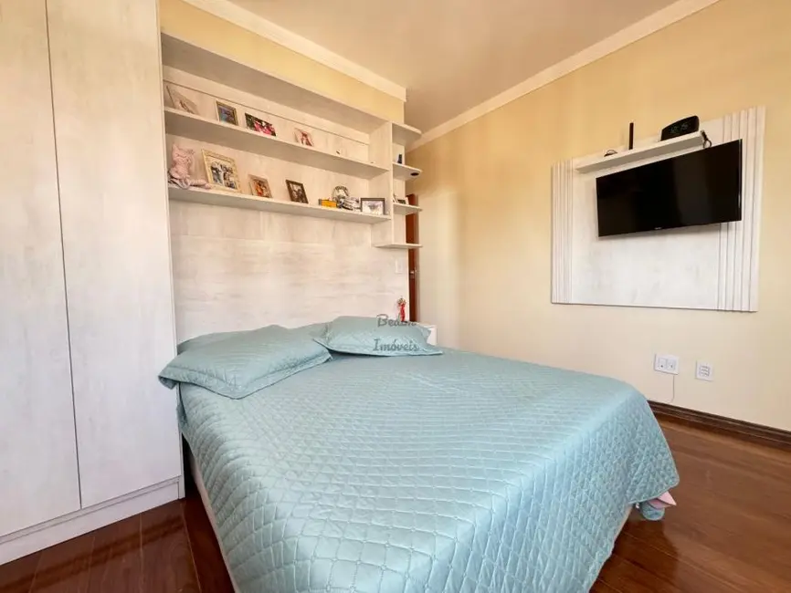 Apartamento com 3 quartos à venda, 202m2 em Morro da Glória, Juiz De Fora - MG - imagem 6 Foto 6 de Apartamento com 3 quartos à venda, 202m2 em Morro da Glória, Juiz De Fora - MG