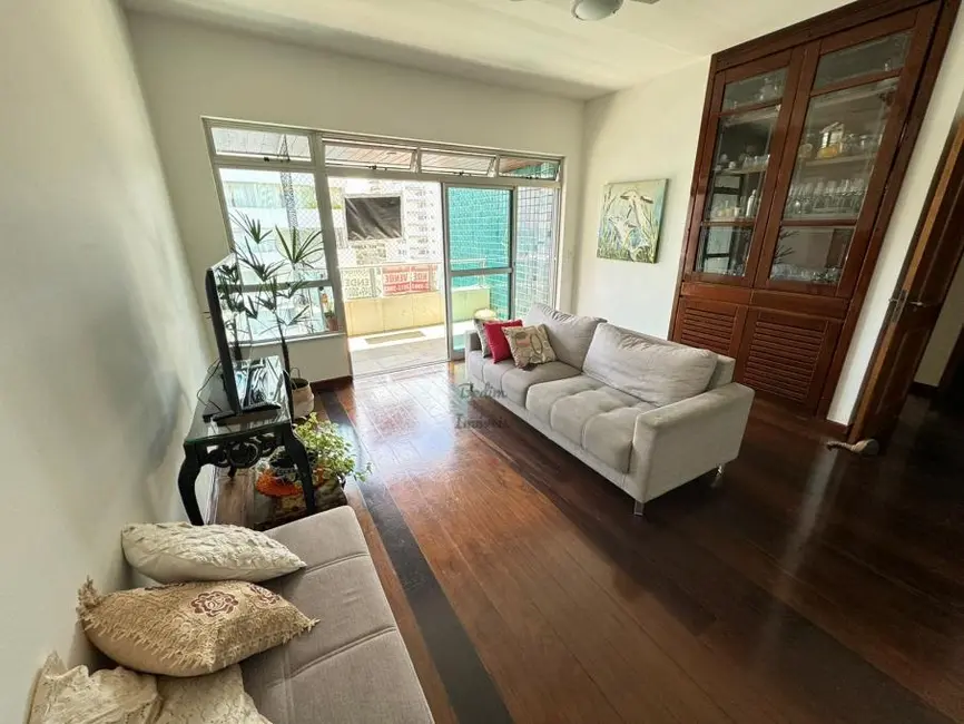 Apartamento com 3 quartos à venda, 207m2 em Centro, Juiz De Fora - MG - imagem 4 Foto 4 de Apartamento com 3 quartos à venda, 207m2 em Centro, Juiz De Fora - MG