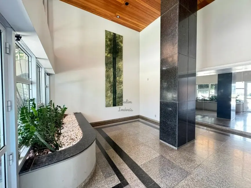 Foto 2 de Apartamento com 3 quartos à venda, 207m2 em Centro, Juiz De Fora - MG